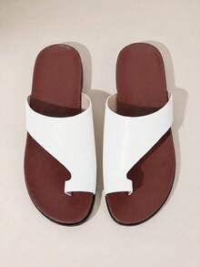 HighSole Women's Fashionable White Comfortable Flat Beach Sandals - White - View 1