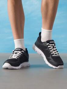 Skechers 男士輕量運動跑步鞋 BURNS 2.0 繫帶運動鞋 輕量舒適透氣休閒鞋 8790359-BKW - 黑色/白色 - 查看 2