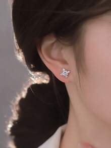 2pcs Sweet Fashion 925 Silver 0.5Carat X 2 Moissanite Stud Earrings, Commute Party Vacation Birthday Valentine's Day Mother's Day Wedding Anniversary Christmas Jewelry Women's Gift - Silver - View 3