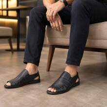 Chinelo Masculino Sandalia De Couro Casual Com Forro Macio Palmilha Espumada Confortavel Sola De Borracha Estilo Moderno Moda Praia E Passeio - Preto - Visão 11