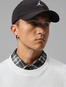 Jordan 男士 AS M J BRK S GOTHIC 85 SS 圓領短袖針織 T-Shirt TIO0020-100 - 黑與白 - 查看 3