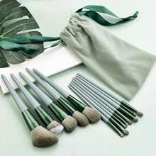 New Random 4-Piece Mint Green Makeup Brush Set: Portable Soft Bristle Brushes, Blush Brushes, Eyeshadow Brushes, Powder Brushes, Contouring Brushes, Concealer Brushes, Complete Makeup Tool Set With Flannel Bag For Storage - Mint Green - View 3