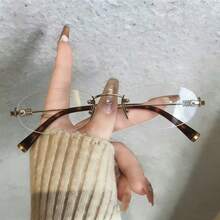 1pc Women's Elegant Artistic Rich Girl Style Oval Rimless Metal Glasses - Gold (turns Gray) - View 4