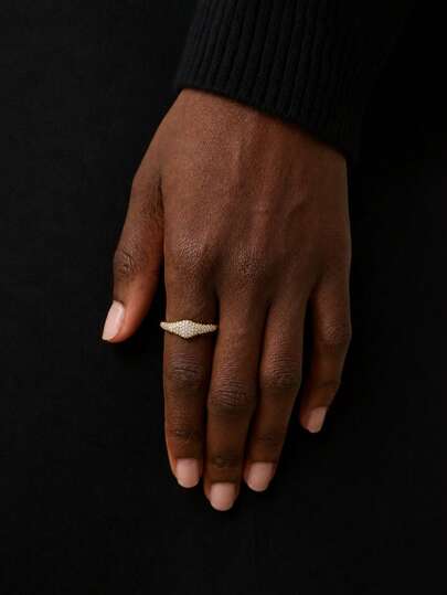 Light Luxury Fashion 925 Sterling Silver Women's Micro-Inlaid Zirconia Ring, Suitable For Party Or Daily Wear
