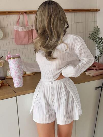 2pcs Women's Round Neck Cropped Long Sleeve Top + Elastic Waist Shorts Pajama Loungewear Set