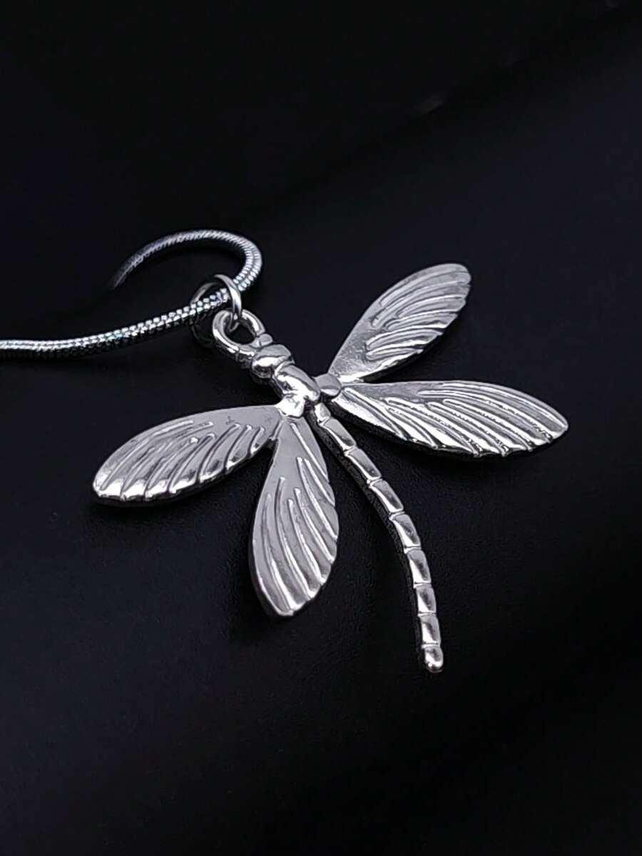1pc Luxury Niche Stainless Steel Dragonfly Pendant Necklace, High-End Women's Jewelry, Suitable For Daily Wear, Beach Vacation, Can Be Given As A Gift To Friends - Silver - View 1