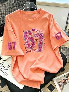 青少年女孩 Coquette 風格橘色 T 恤，亮面「67」數字與愛心印花休閒短袖上衣，可愛 Y2K 夏季街頭風上衣 - 橘色 - 查看 3