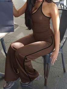 LovelyWholesale Setelan Dua Potong Wanita Kasual Model Halter Neck Warna Polos Tanpa Punggung, Atasan dan Celana, Pakaian Musim Panas Elegan untuk Wanita - Coklat - View 10