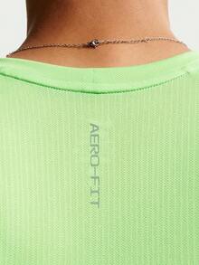Nike Kaos Rajut Lengan Pendek Tanpa Kerah Pria AS M NK AF STRIDE SS TOP TIH0746-702 - Hijau - View 5