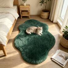 1pc Dark Green Cloud Shaped Plush Rug, Asymmetrical Bedside Rug, 1-5cm Cutting Error, Bedroom Bedside Rug, Bedroom Window Seat Mat, Nordic Ins Style Decor, Small Rug, Rug, Home Decor, Living Room Rug, Bedroom Rug, Living Room Home Decor, Faux Rabbit Fur Rug, Washable Rug, Plush Rug, Fuzzy Rug, Autumn/Winter Rug, Thick/Plush - C - View 4