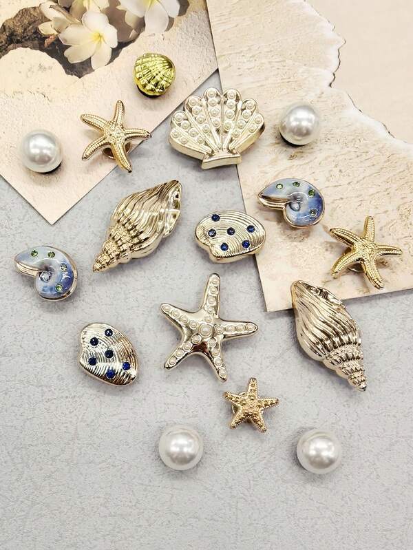 16pcs Gold Ocean Starfish Shell Resin Shoe Charms Shiny Rhinestone Scallop Shell Clogs Buckle DIY Decoration Faux Pearl Shoe Clips Accessories