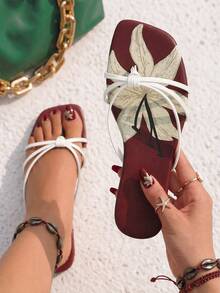 Sandal Jepit Wanita Model Vintage Warna Burgundy dengan Motif Bunga dan Ujung Persegi, Sandal Jepit Putih Tipis dengan Simpul Tali untuk Liburan - Putih - View 1