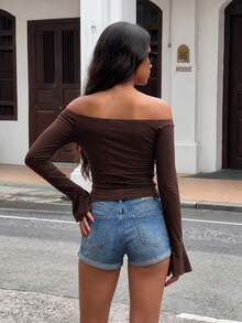 Atasan Wanita Lengan Lebar Tanpa Bahu dengan Detail Kerut, Elegan untuk Aktivitas Kasual Sehari-hari, Pergi Kencan - Coklat - View 7