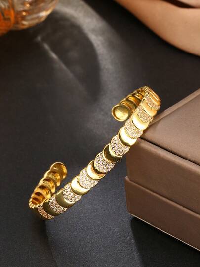 1pc Elegant Round Chip Gold Cuff Bangle Dazzling Pave Zirconia Bracelet For Travel Beach Party For Daily Commute Birthday Graduation Gift
