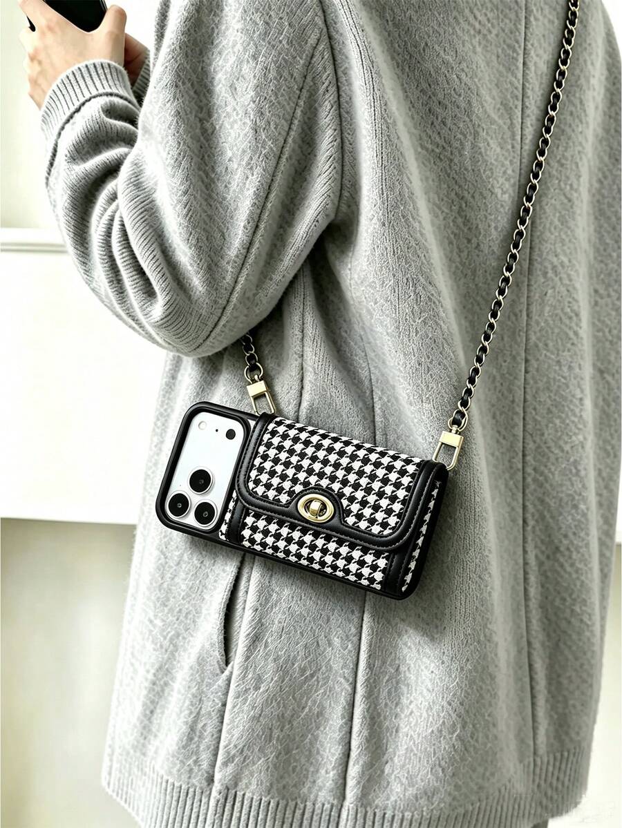 1pc Luxury Fragrance Snake Pattern Color Block Phone Case, Chain Crossbody Strap Lock Card Holder Integrated Shockproof Anti-Vibration Fashion Protective Cover Suitable For Apple/ Galaxy S24 Ultra/S26 Ultra/ 17 Pro Max/16 Pro Max/12 Pro/13/14 Plus/15 Pro Max/15/16/16 Pro/12/14/14 Pro/18/18 Pro Max - Black and White - View 1
