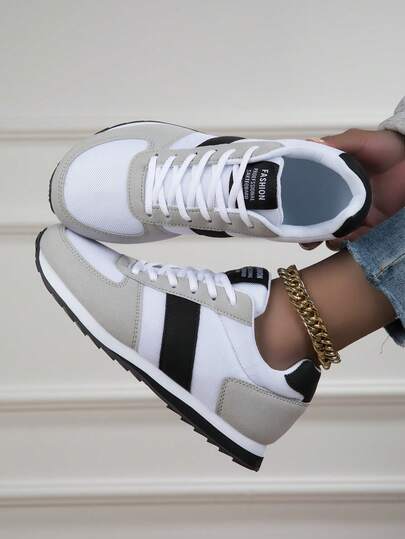 Unisex Wide Toe Box Breathable Mesh Retro Sneakers, Black White Color Block Lace‑Up Lightweight Casual Daily Walking Trainers