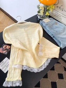 女款鏤空針織開襟衫輕量冷氣上衣，配對比色蕾絲 - 黃色 - 查看 7
