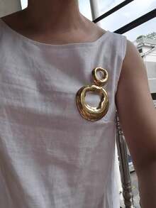 1PC Irregular Openwork Gold Brooch, Minimalist Geometric Metal Brooch-A Stylish Accessory Perfect For Coats, Shirts, And Everyday Outfits - Gold - View 3