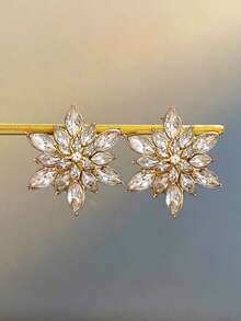 1 Pair Elegant Elegant Full Rhinestone Glass Snowflake Flower Stud Earrings Suitable For Women Holiday Party Gathering - Yellow Gold - View 3
