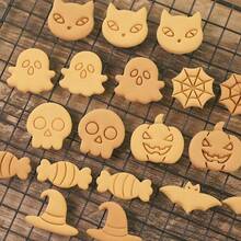 8pcs Mini Halloween Cookie Cutter Set, One-Click Cookie Stamp | 3D Ghost Pumpkin 3D Design Cookie Mold Set, Suitable For Frosting Decoration, Day Of The Dead Decoration - Multicolor - View 4