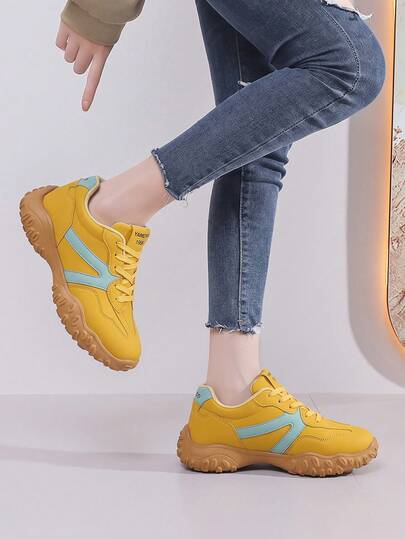 Women's Classic Fashion Niche Design Lightweight Durable Student Daily Commute Versatile Casual Shoes