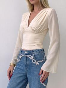 French V-Neck Ruched Front Flare Long Sleeve Top, Patchwork Waist-Cinching Cropped Solid Color Slim Fit Blouse - Apricot - View 3