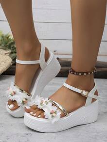 1 Pair Floral Print Beach Buckle Sandals - White - View 4
