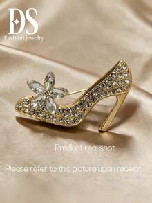 1pc Shiny Gold High Heel Shaped Brooch, Exaggerated Design, Holiday, Party, Vacation Wear Decoration Accessory - White - View 5