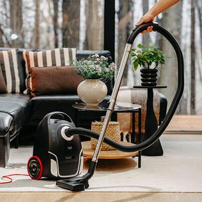 Adler Dammsugare med påse, dammsugare med behållare, allergivänlig dammsugare, HEPA-dammsugare - 2200W, upp till 17000Pa sugkraft, HEPA13-filter, 2,6L påse, 9m räckvidd, sladdvindning, 65dB