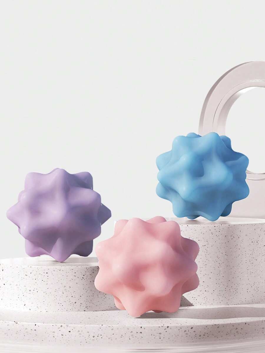 كرة تدليك لتخفيف العضلات مناسبة للقدمين والخصر والظهر واللياقة البدنية واليوغا والكتف والرقبة كرة اللفافة بعد التمرين والاستخدام اليومي والسفر سهلة الإمساك مناسبة للمنزل والصالة الرياضية والمكتب - متعدد الألوان - مشاهدة 1