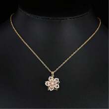 1pc Luxury Floral Rotating Pendant Rhinestone Necklace, Niche Design Sweet Collarbone Chain, Daily Atmosphere Matching Accessory - Rhinestone Flower - View 5