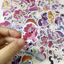 MY LITTLE PONY 62 قطعة/100 قطعة مرسلة عشوائيًا. ملصقات بوني غير متكررة، ملصقات ديكور دفتر يوميات بأسلوب INS. ملصقات مقاومة للماء مناسبة لأغطية الهواتف والدفاتر والحقائب. مثالية لمشاريع DIY وديكور الدفاتر وألبومات الصور والحرف اليدوية. رائعة كهدايا صغيرة وديكورات حفلات الزفاف. - مهر - مشاهدة 18