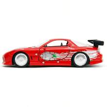 Jada سيارة نموذج معدنية من جادا تويز Fast & Furious Dom's Maz-Da RX-7 بمقياس 1:32، نسخة مرخصة من فيلم سيارة رياضية دوارة، مركبة عرض فاخرة قابلة للجمع لعشاق JDM وهواة السيارات وجامعي نماذج السيارات - متعدد الألوان - مشاهدة 5