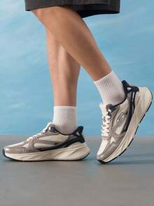 Skechers 男士輕量運動跑步鞋 EDGERIDE 男士綁帶運動鞋 舒適透氣緩震休閒鞋 232969-LTGY - 淺灰色 - 查看 4