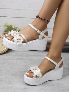 1 Pair Floral Print Beach Buckle Sandals - White - View 6