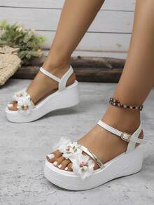 1 Pair Floral Print Beach Buckle Sandals - White - View 15