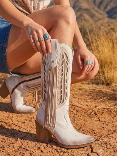 Botas texanas altas para mujer con flecos, bordado western, punta fina y tacón ancho para rodeo, ferias, palenques, conciertos, fiesta, vestidos, faldas, shorts, jeans y looks vaqueros