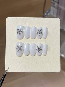 10pcs Short Oval Handmade Press-On Nails, White Minimalist Elegant Cream Pearl White Glossy Star Rhinestone Design, Suitable For Girls And Women For Holiday Parties And Daily Wear - White - View 4