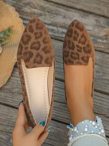 Brown Large Leopard Print