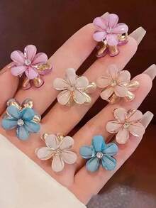 10/20/30pcs Random Mixed Color Alloy Crystal Flower Hair Clips, Exquisite Flower Shaped Hair Clips, Camellia Mini Claw Hair Clips, Suitable For Girls Side Hairstyles, Hair Accessories, Hair Clips For Braiding, Suitable For Daily Wear, Parties, Vacations. - Multicolor - View 3