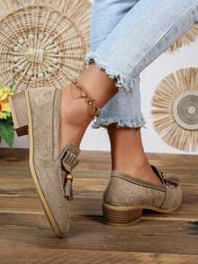 Spring/Autumn New Vintage Style Khaki Loafers For Women, Pointed Toe Low Chunky Heel With Wooden Beads And Tassel, Slip-On Shoes For Commuting, Travel And Versatile Wear - Khaki - View 5