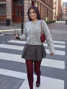 Set Musim Gugur Wanita: Kardigan Lengan Panjang Rajut Bergaris Abu-abu Minimalis dengan Kancing Perak, Cocok untuk Perjalanan ke Kantor dan Jalan-jalan - Light Grey - View 5