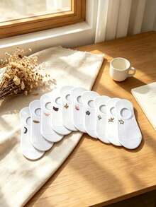 Women Flower & Star Embroidered Breathable Fashion Versatile Invisible Socks For Daily Life - White - View 3