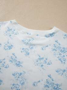 Acelitt Women's Casual Floral Print 2 Pieces Set, Ribbed Crew Neck Long Sleeve Sweatshirt + Ruffle Hem Shorts, Suitable For Spring And Autumn, Elegant Style - Blue and White - View 6