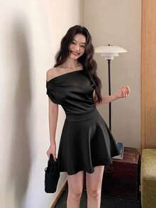 法式性感不對稱領女款夏季優雅修身A字短洋裝，黑色 - 黑色 - 查看 5