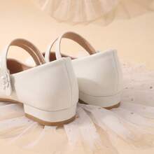 1 Pair Girls Floral Pearl Patent Leather Comfortable Round Toe Double Strap Low Heel Sweet Mary Jane Princess Shoes Suitable For Party/Performance - White - View 5