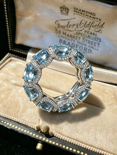 Anel de Princesa com Microincrustação de Zircónia Azul, Banhado a Ouro Branco, Elegante e Moderno, Anel de Noivado e Casamento para Mulher
