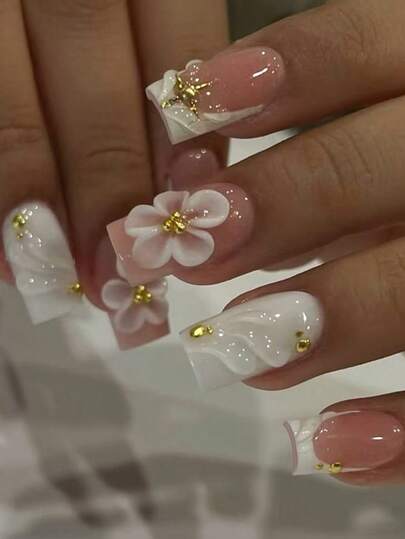 24PCS Short Square False Nail White French 3D White Flower Diamond Nail Art Cute Alloy Acrylic Press On Nail Gel Nail Supplies Nail Art Nail Set (Attached: 1pc Jelly Glue & 1pc Nail File) Suitable For Women's Daily Dating Party