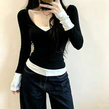Pure Desire 女款性感女孩對比色V領長袖T恤，修身顯瘦，時尚休閒優雅通勤百搭疊穿上衣，秋季穿搭 - 黑與白 - 查看 3