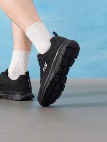 Skechers 男士綁帶輕量運動跑步鞋，舒適透氣緩震休閒鞋 8790230-BBK - 純黑色 - 查看 6